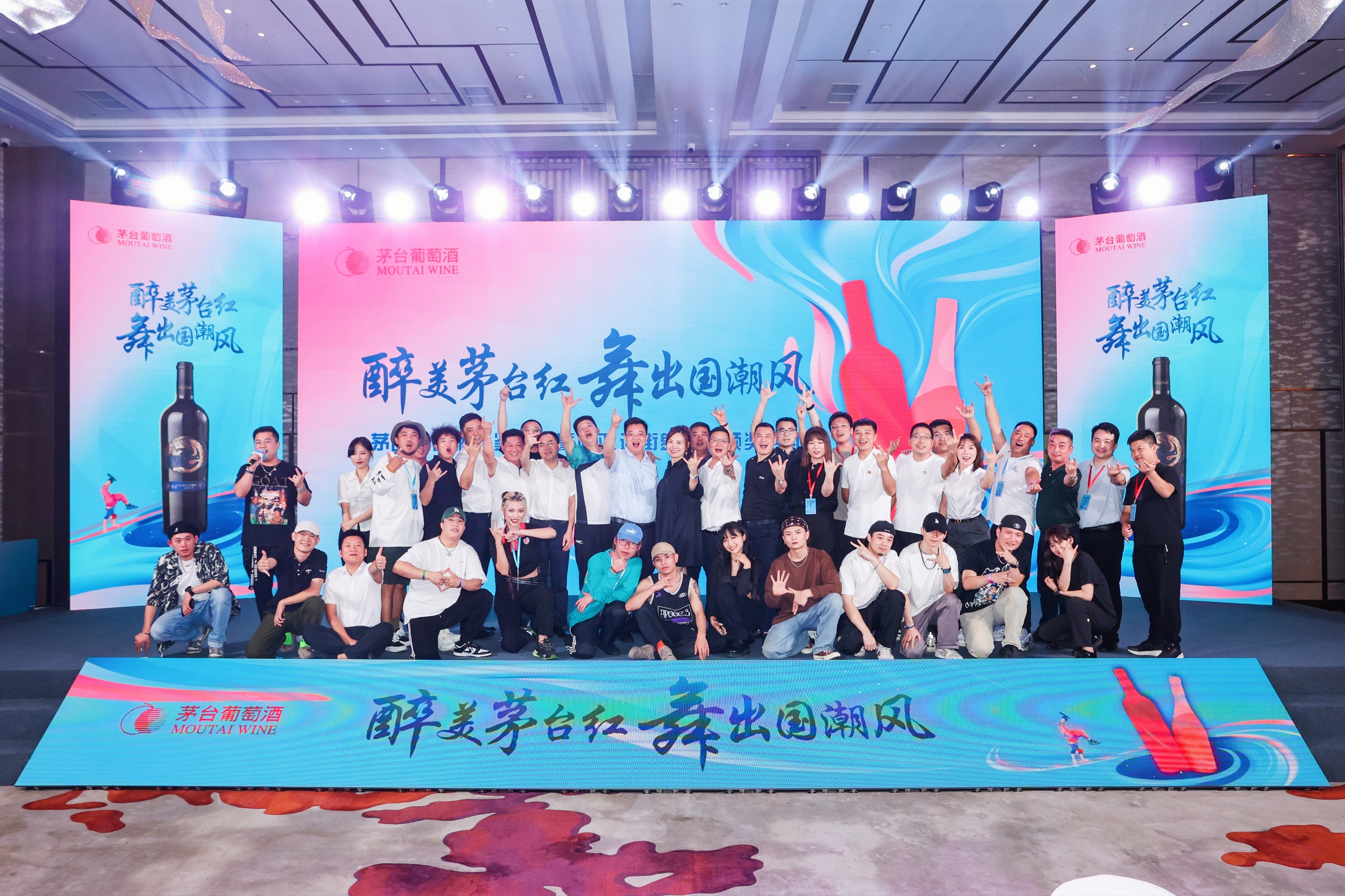 DN4A2714-opq581576291